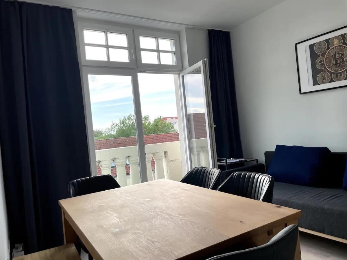 Jaybnb - Gaming Apartment Ps5 65 Zoll 4K Tv Wohnung Mit Balkon Dortmund Dış mekan fotoğraf