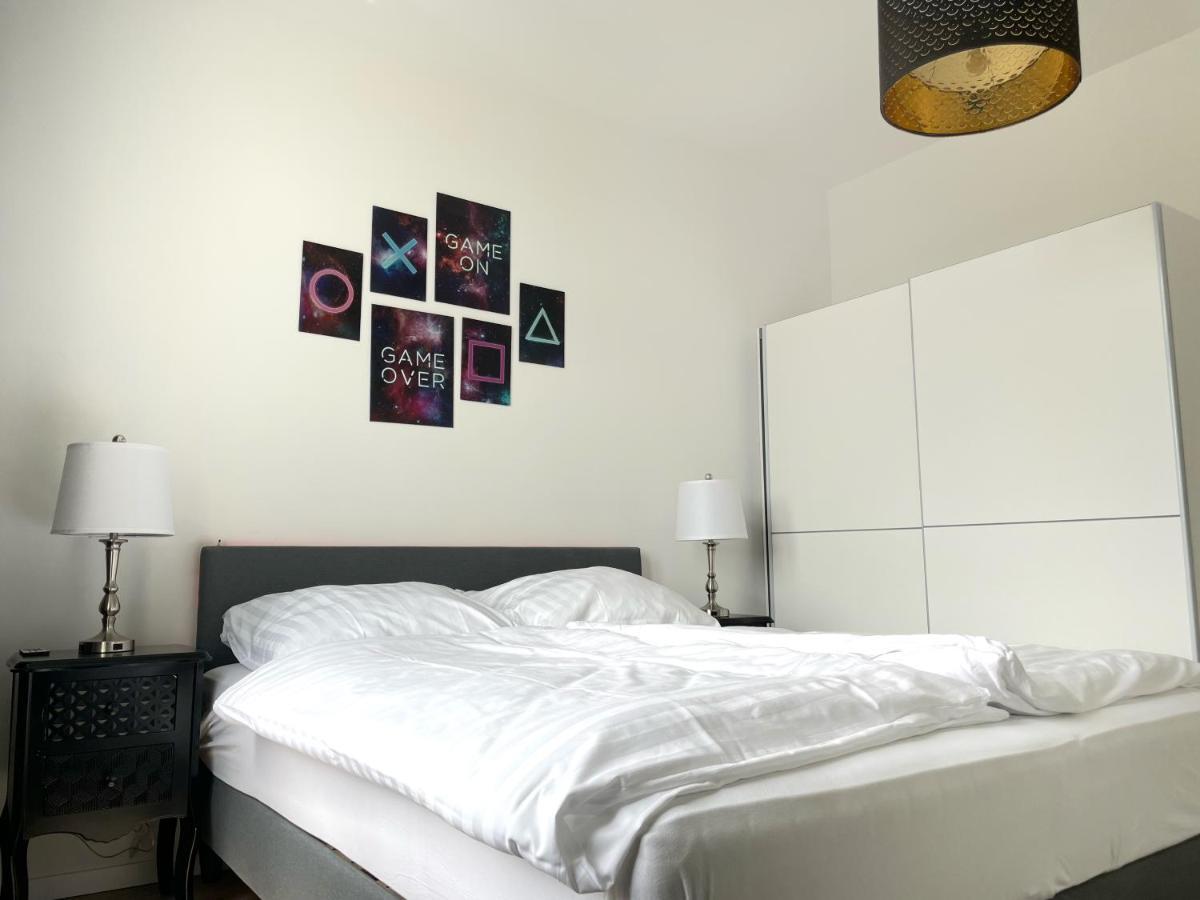 Jaybnb - Gaming Apartment Ps5 65 Zoll 4K Tv Wohnung Mit Balkon Dortmund Dış mekan fotoğraf